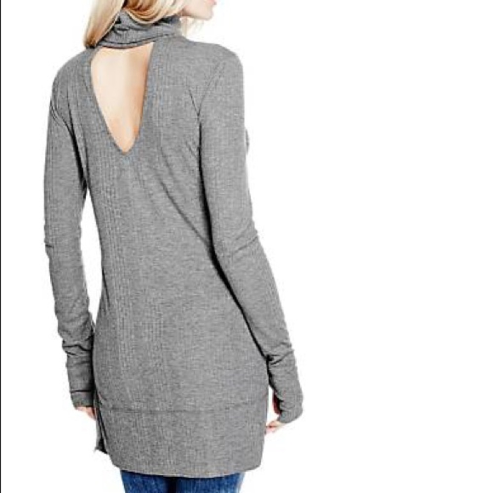 GUESS long sleeved ribbed keyhole tunic turtleneck